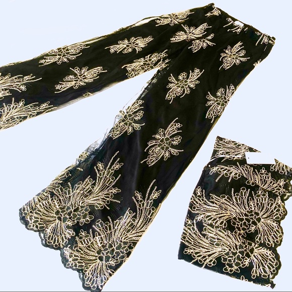 Two Piece Set - Picture 4 of 8